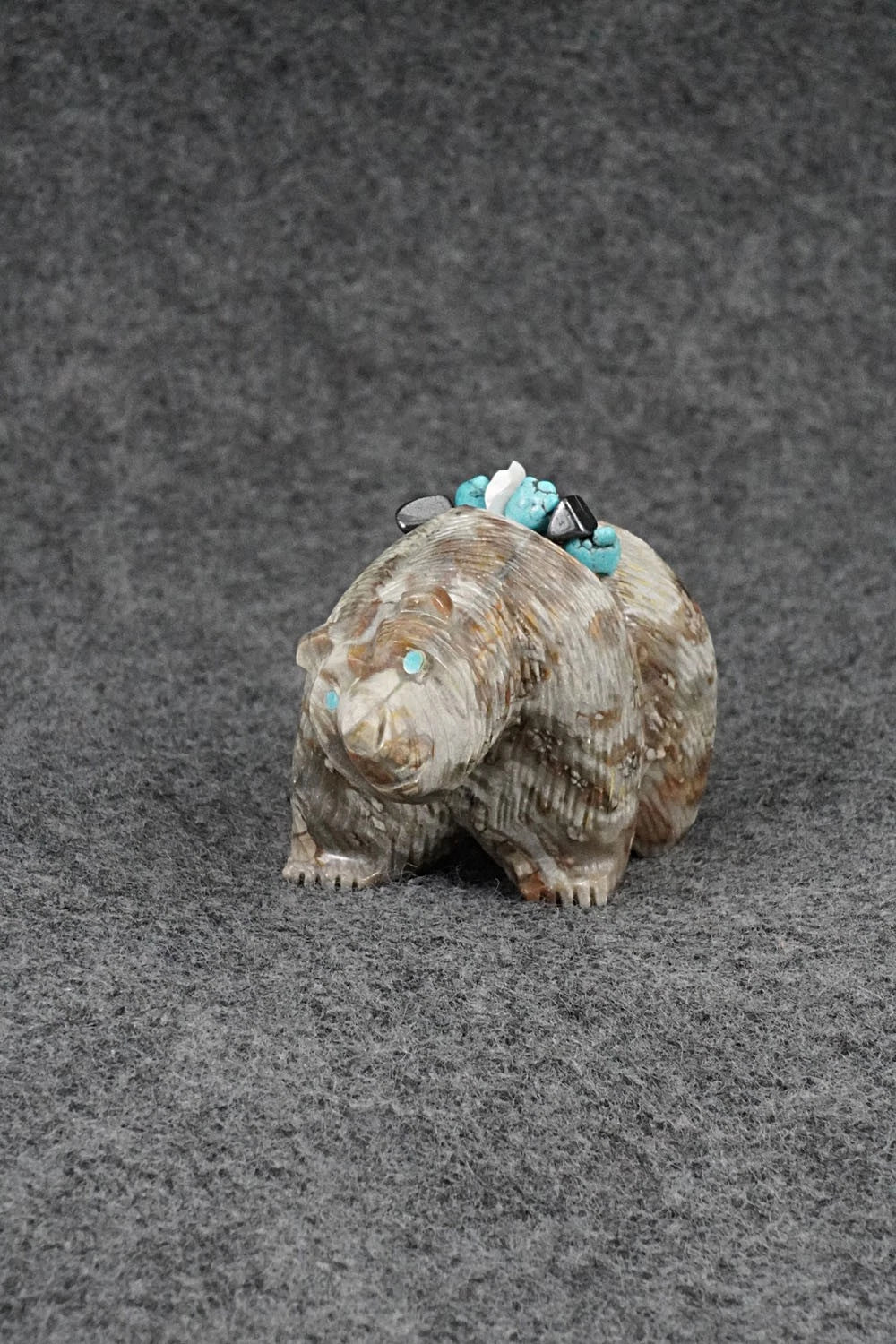 Bear Zuni Fetish Carving - Farlan & Paulette Quam