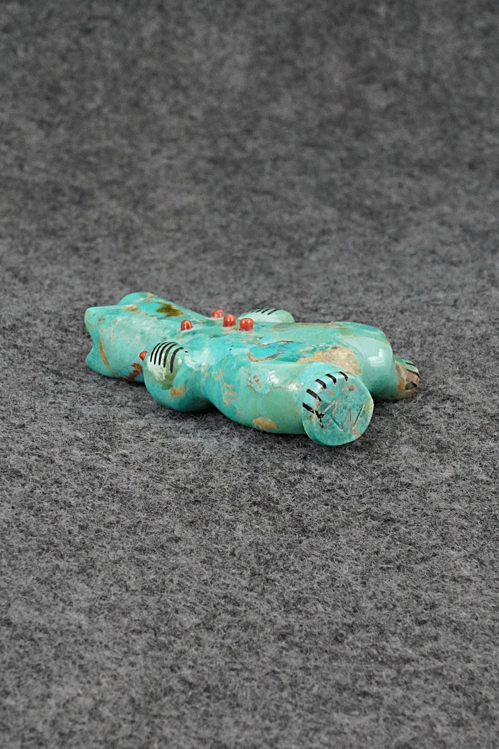 Bear Zuni Fetish Carving - Claudia Peina