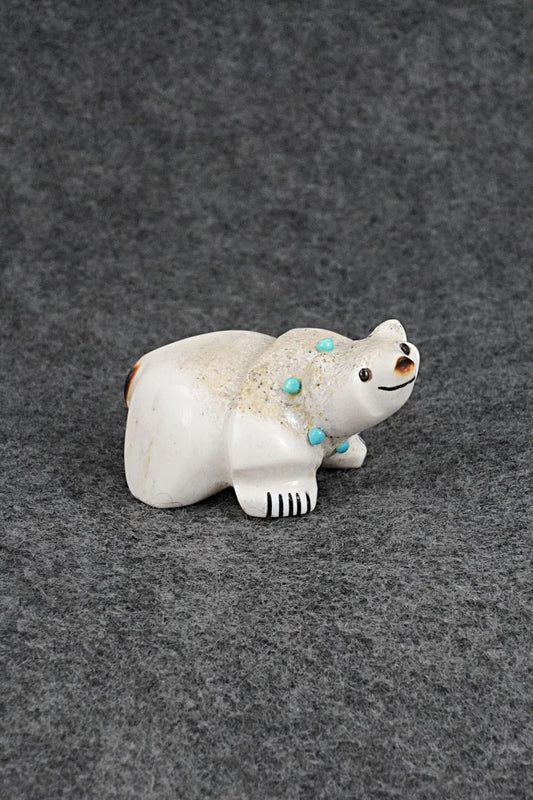 Bear Zuni Fetish Carving - Claudia Peina