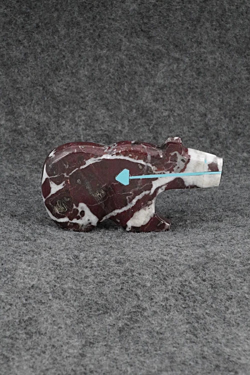 Bear Zuni Fetish Carving - Kenric Laiwakete