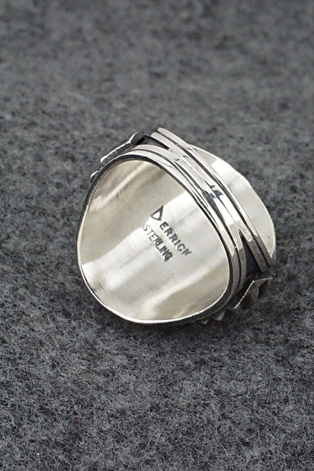 Spiny Oyster & Sterling Silver Ring - Derrick Gordon - Size 10.75
