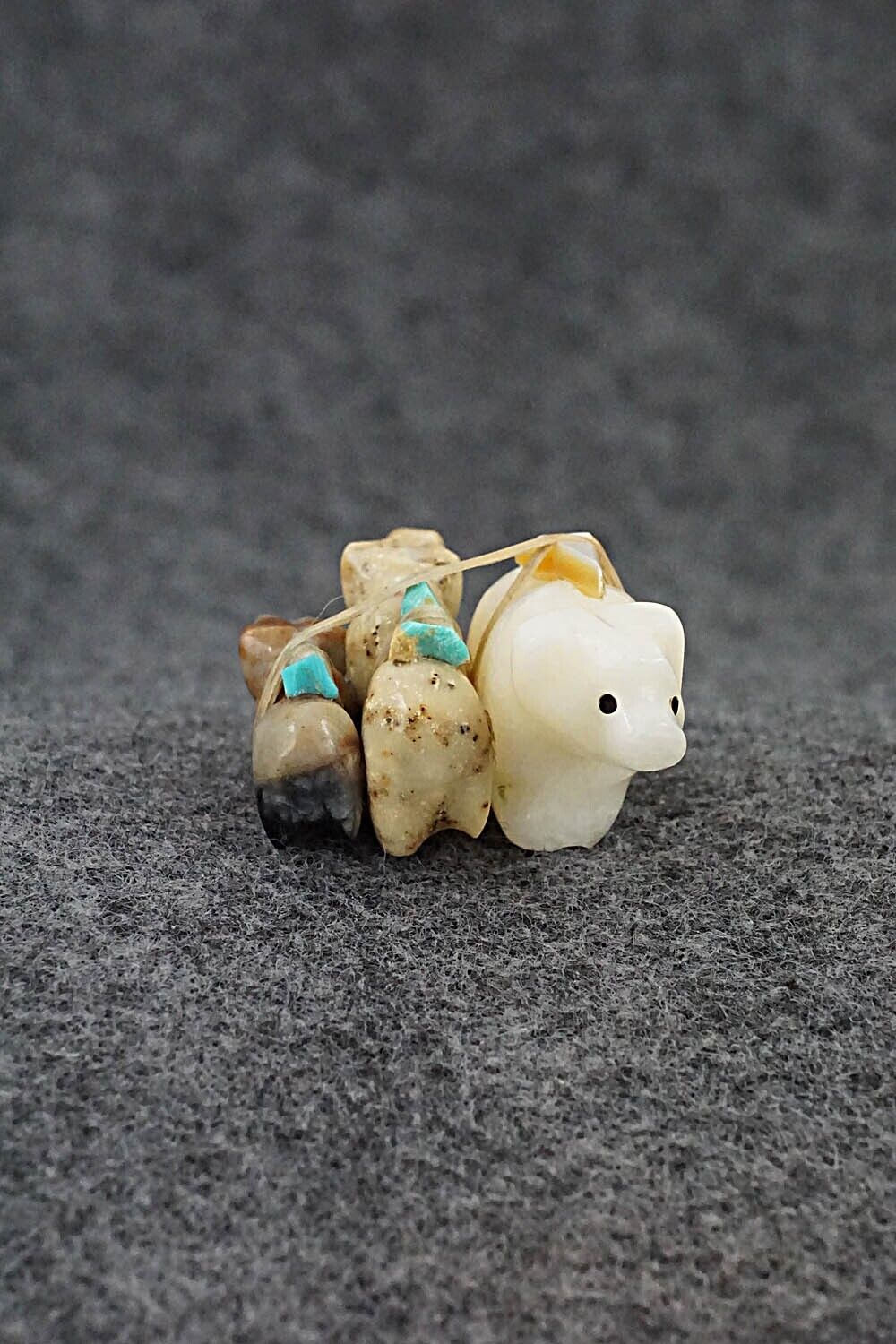 Bear and Cubs Zuni Fetish Carving - Jeff Eriacho