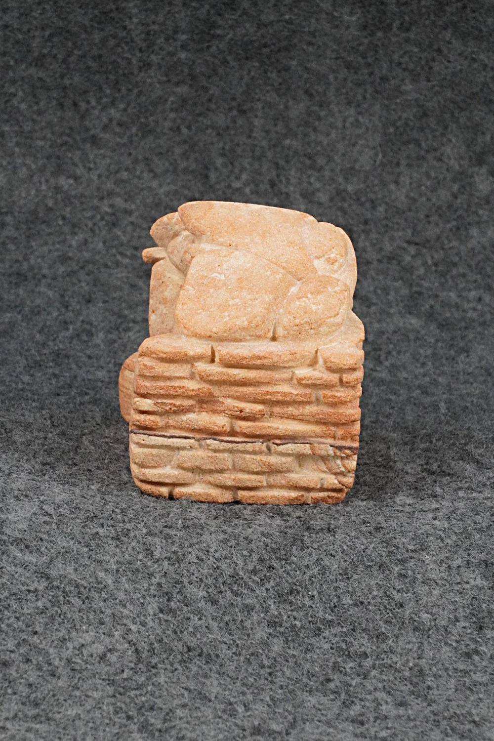 Pueblo Zuni Fetish Carving - Silvan Panteah