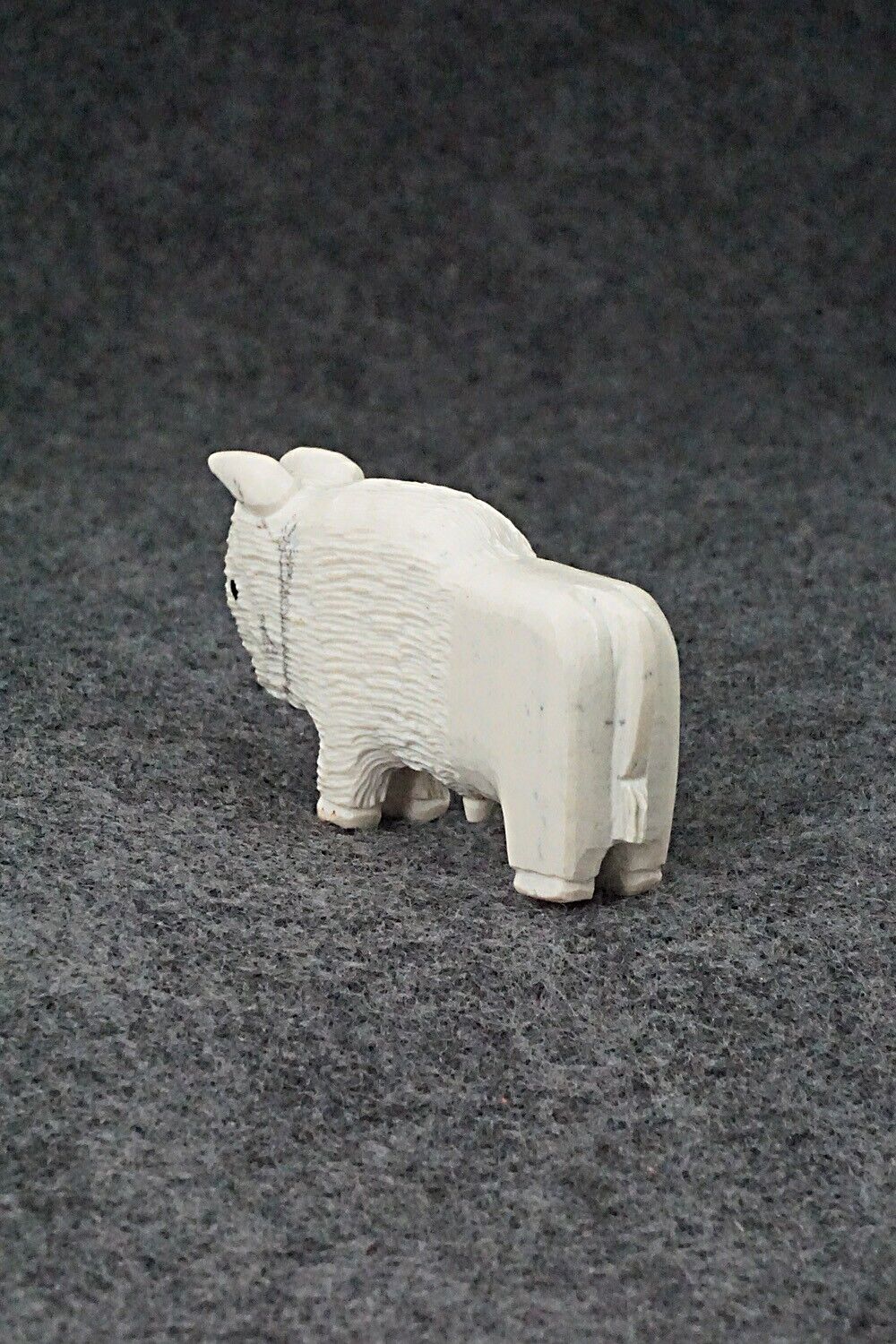 Buffalo Zuni Fetish Carving - Jesus Espino