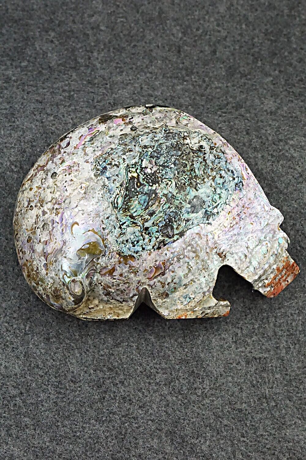 Bear Zuni Fetish Carving - Bernard Laiwakete
