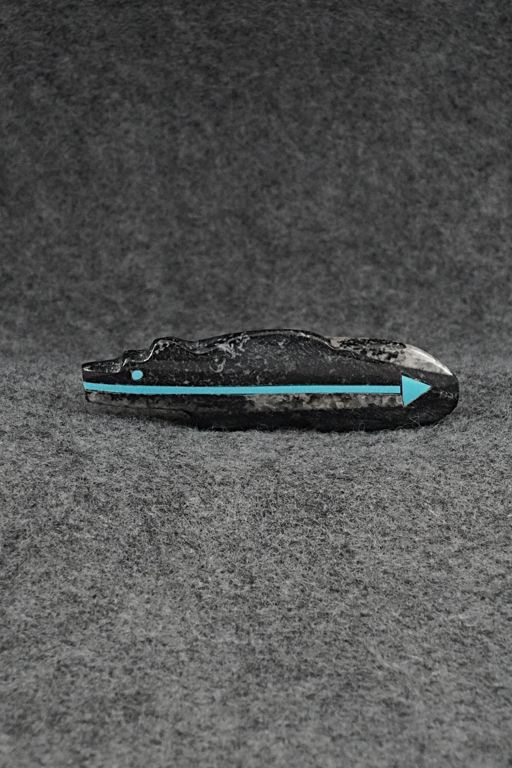 Bear Zuni Fetish Carving - Bernard Laiwakete