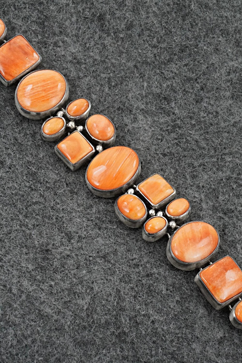 Spiny Oyster & Sterling Silver Link Bracelet - Loretta Delgarito