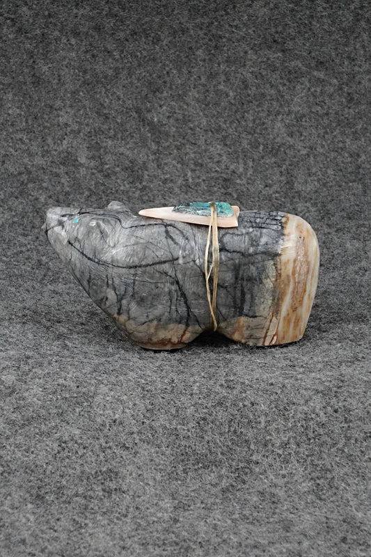 Bear Zuni Fetish Carving - Delvin Leekya