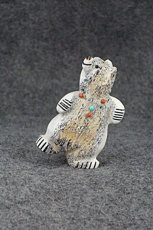 Bear Zuni Fetish Carving - Claudia Peina