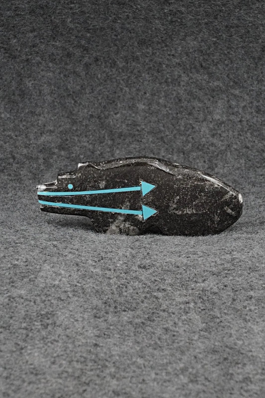 Bear Zuni Fetish Carving - Bernard Laiwekete