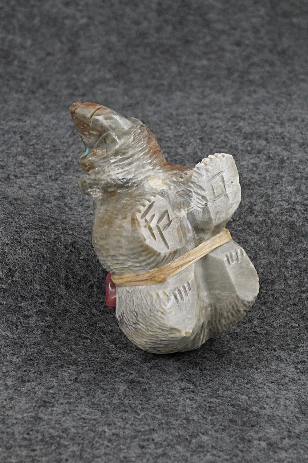 Bear Zuni Fetish Carving - Farlan & Paulette Quam