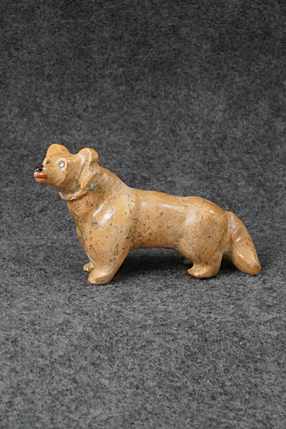 Dog Zuni Fetish Carving - Freddie Leekya