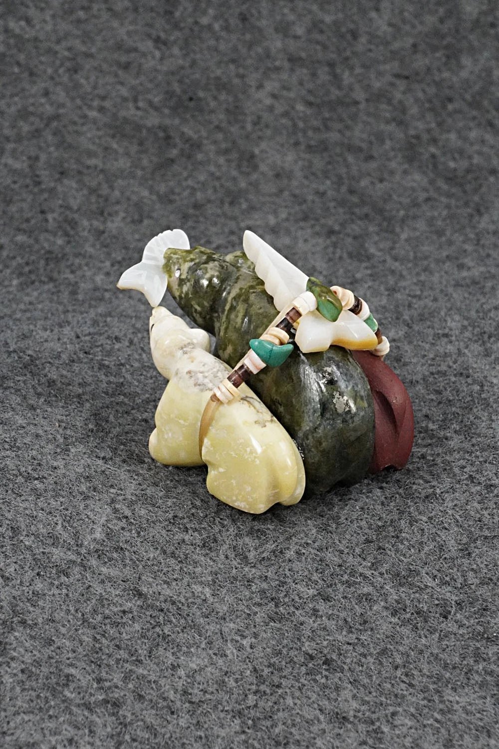 Bear Zuni Fetish Carving - Daisy Rose Leonard