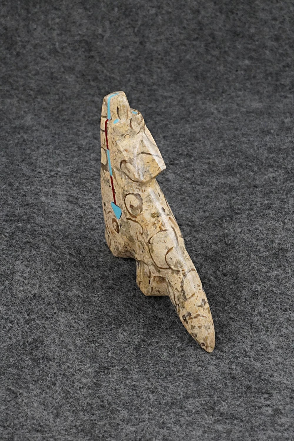 Wolf Zuni Fetish Carving - Kenric Laiwakete