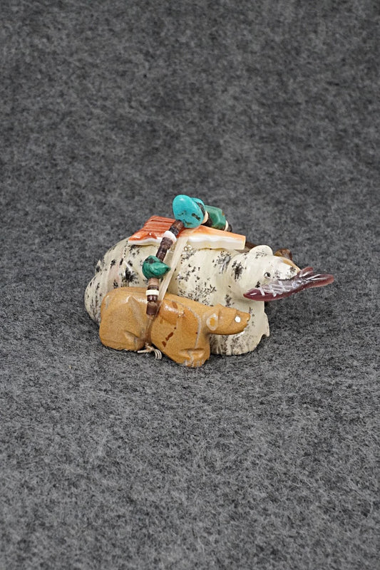 Bear Zuni Fetish Carving - Daisy Rose Leonard