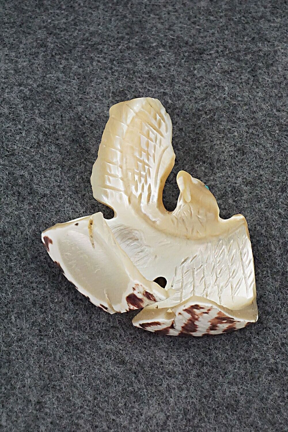 Eagle Zuni Fetish Carving - Wilfred Cheama
