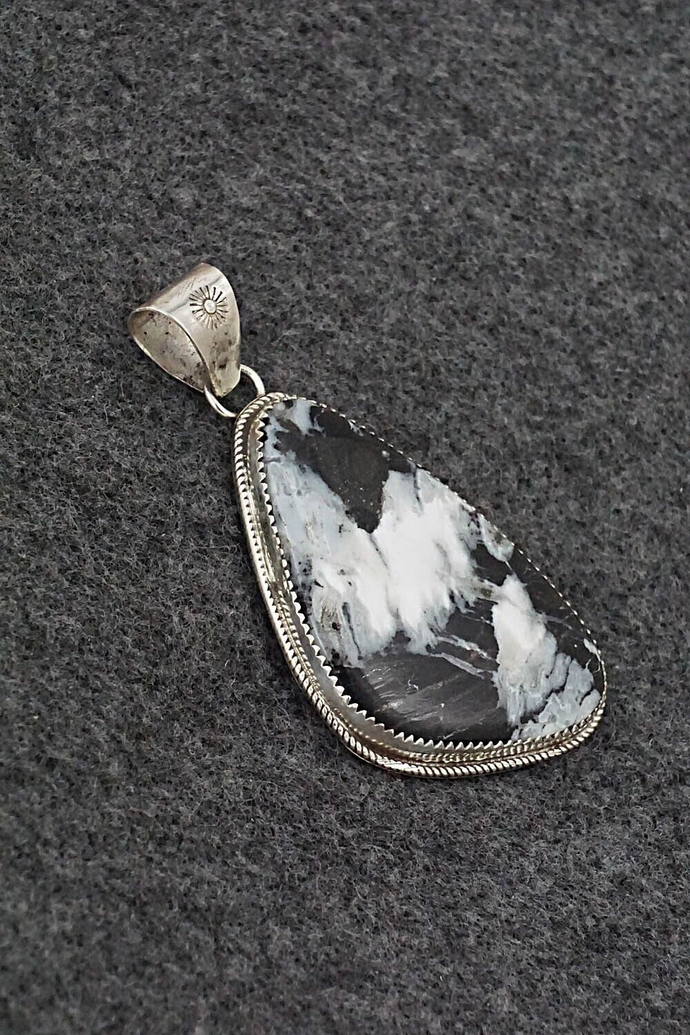 White Buffalo & Sterling Silver Pendant - Ernest Hawthorne