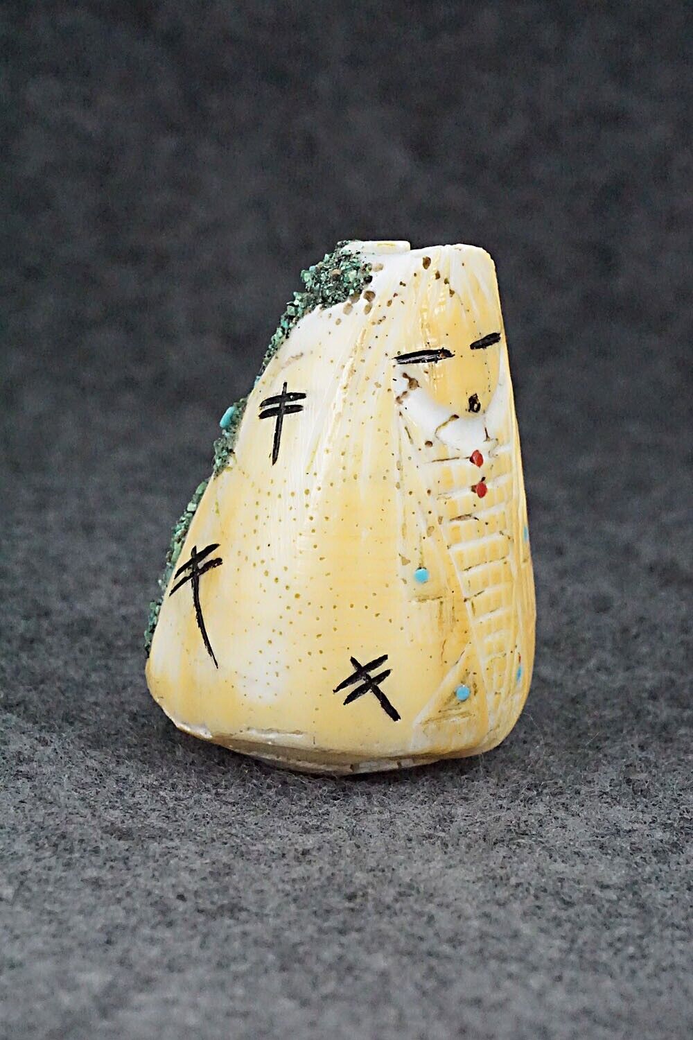 Corn Maiden Zuni Fetish Carving - Kevin Quam