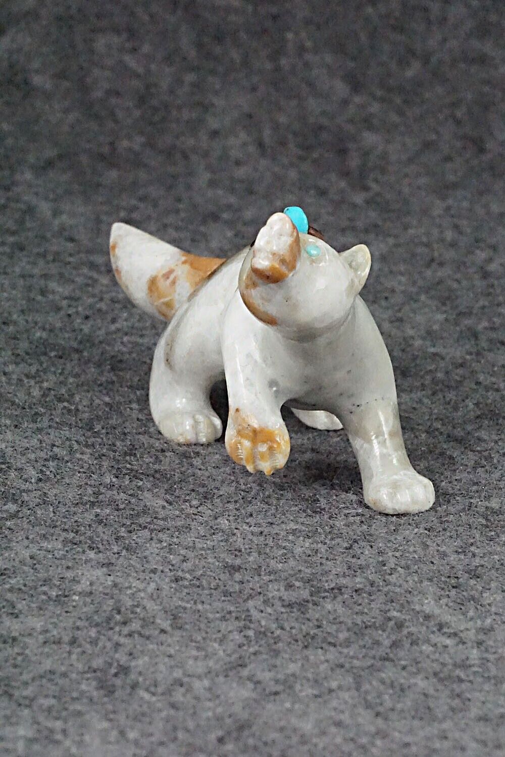 Wolf Zuni Fetish Carving - Albert Eustace