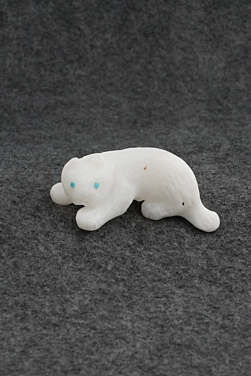 Mountain Lion Zuni Fetish Carving - Wilfred Cheama