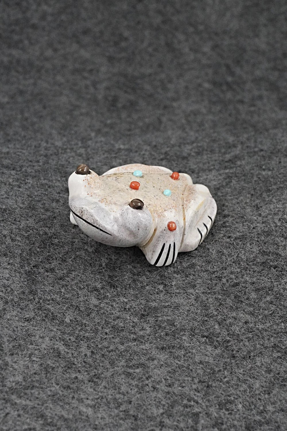 Frog Zuni Fetish Carving - Claudia Peina