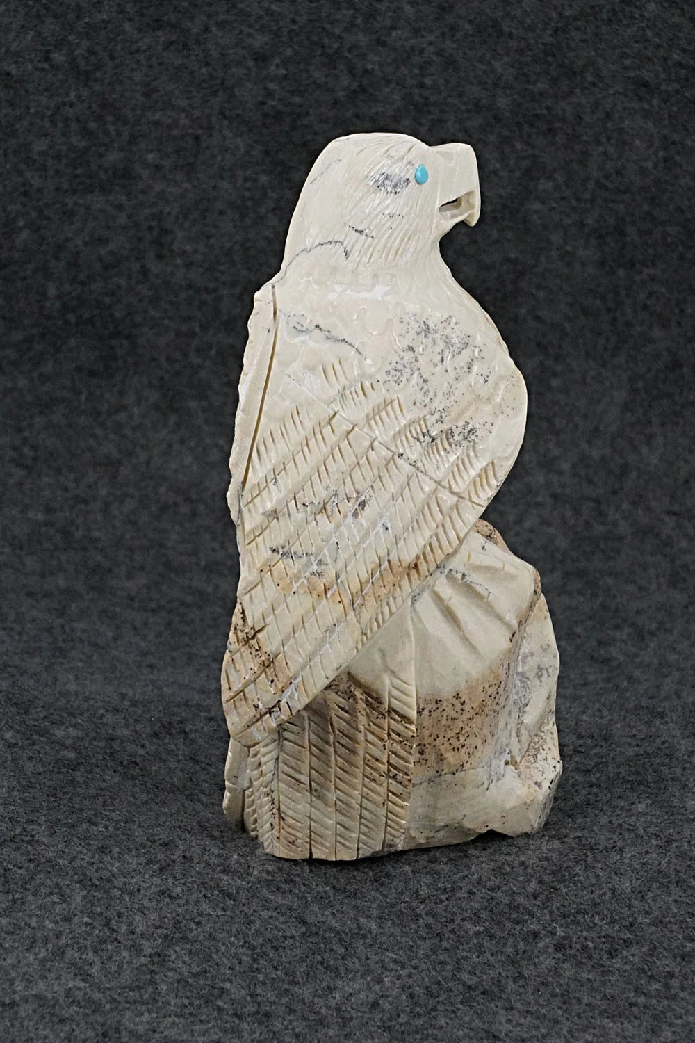 Eagle Zuni Fetish Carving - Derrick Kaamasee