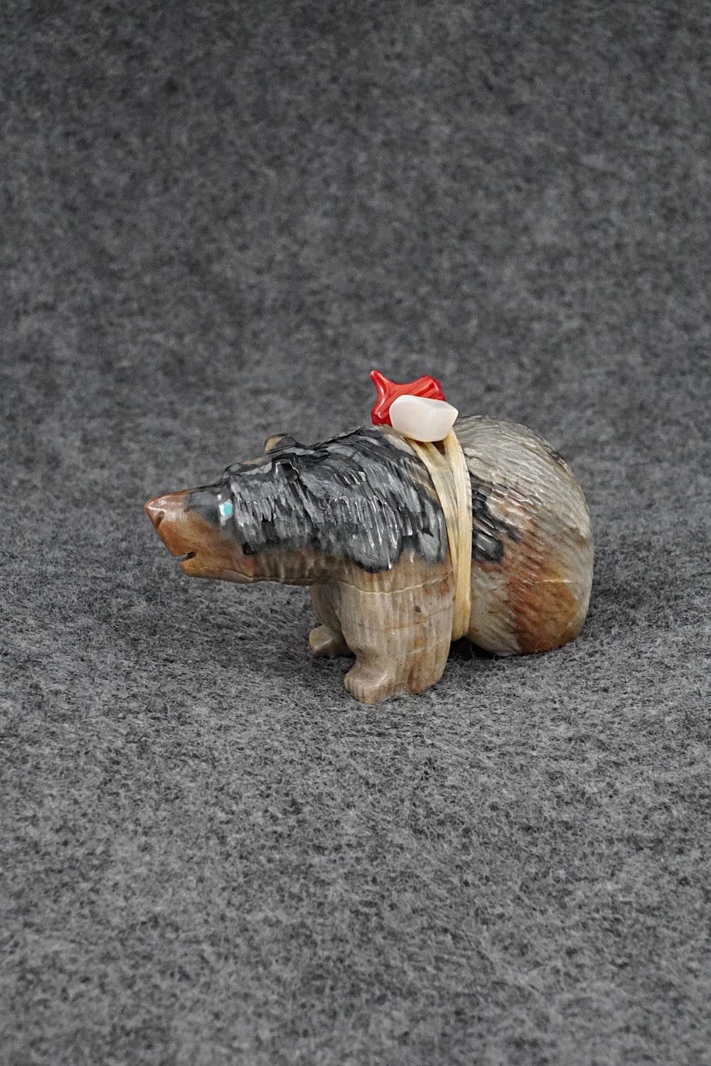 Bear Zuni Fetish Carving - Farlan & Paulette Quam