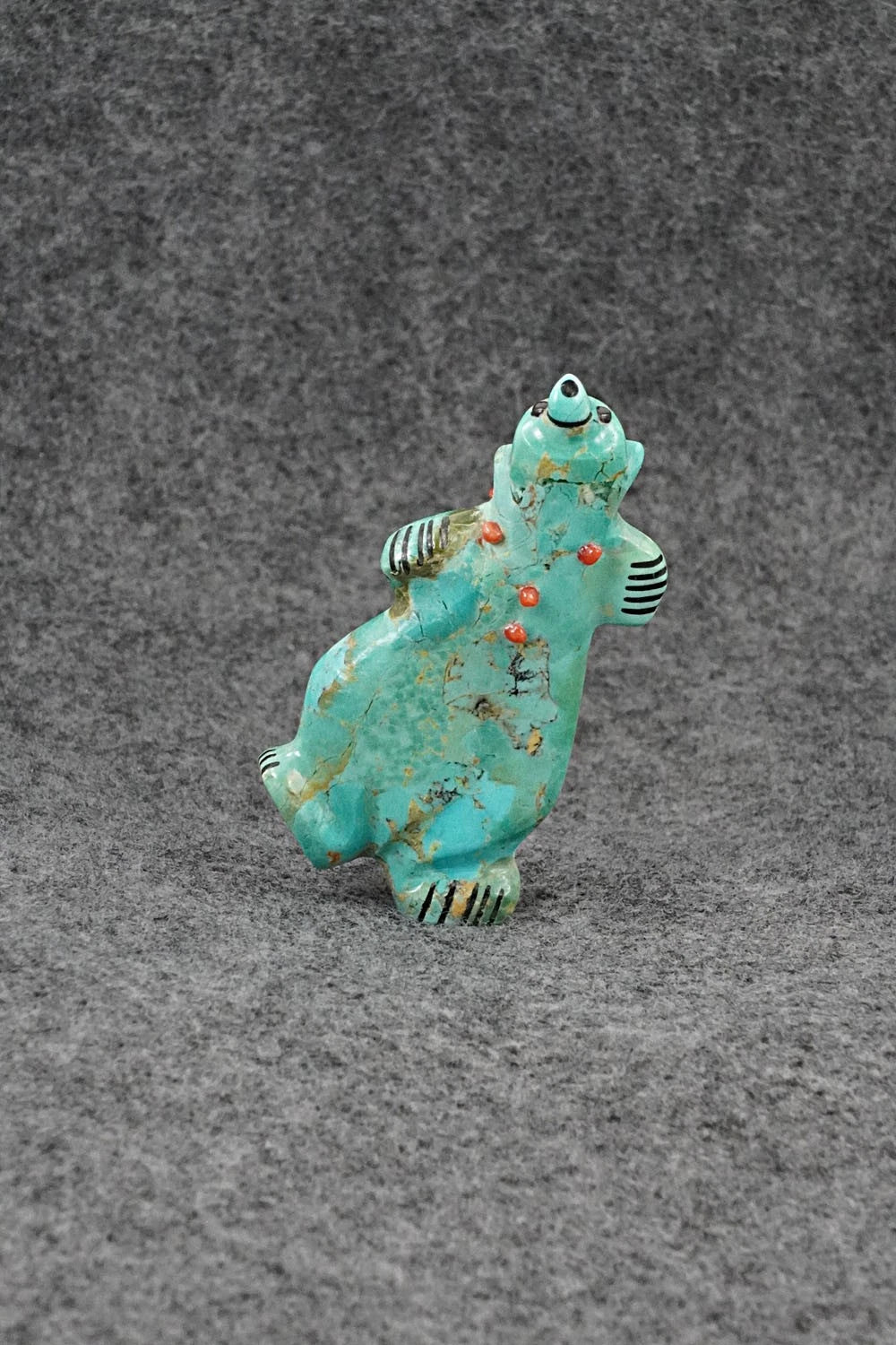 Bear Zuni Fetish Carving - Claudia Peina