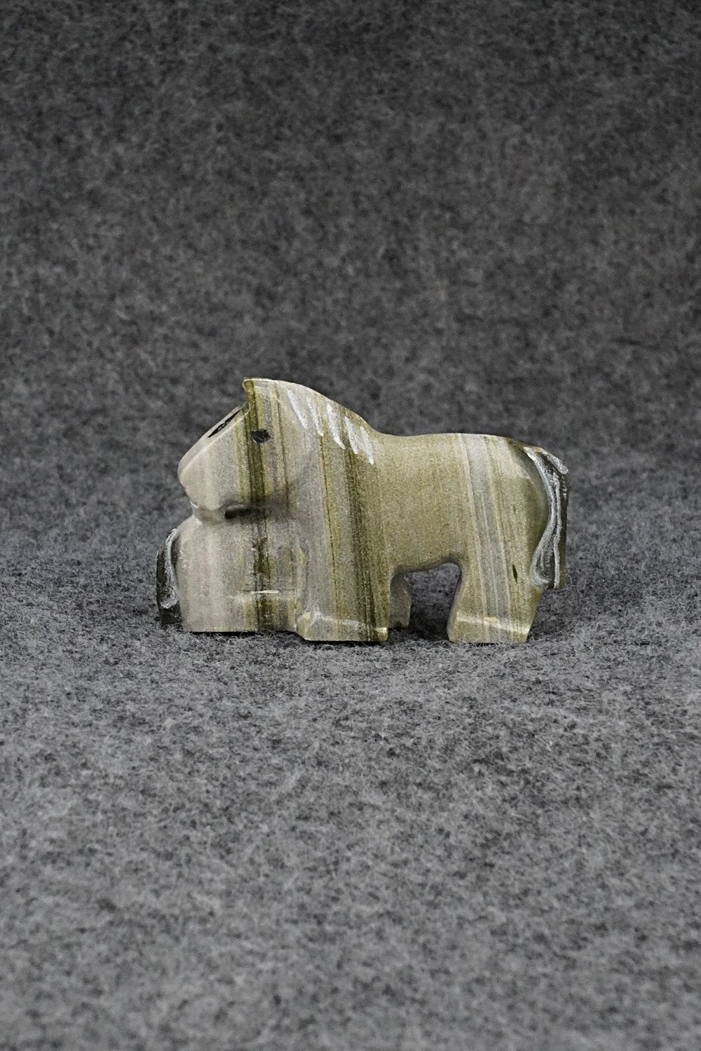 Horse Zuni Fetish Carving - Coral Martin