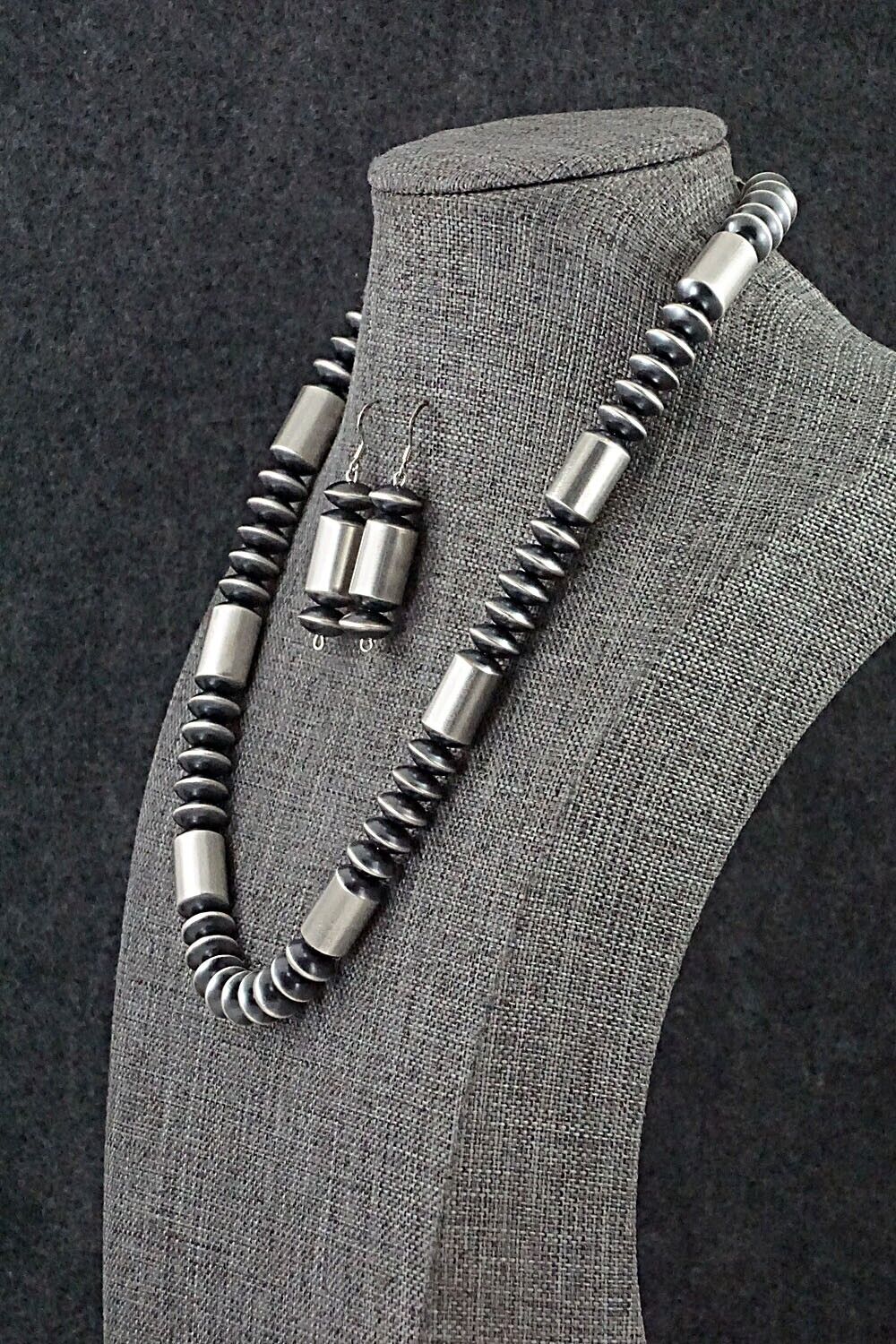Navajo Pearl Sterling Silver Necklace Set - Tonisha Haley