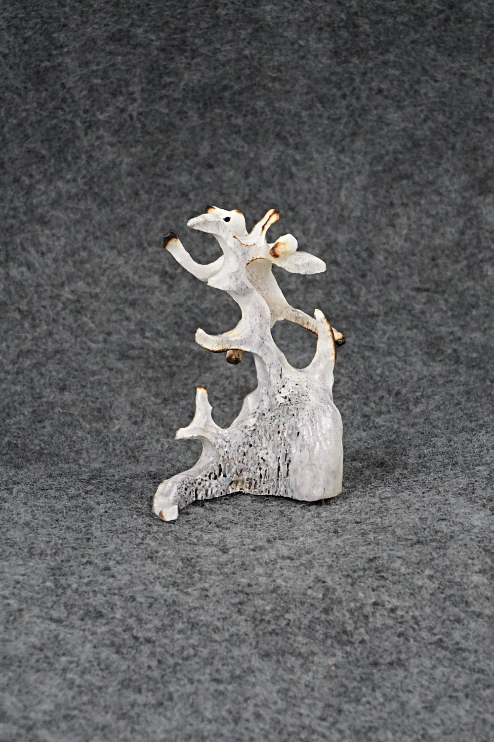 Mountain Lion Zuni Fetish Carving - Ruben Najera