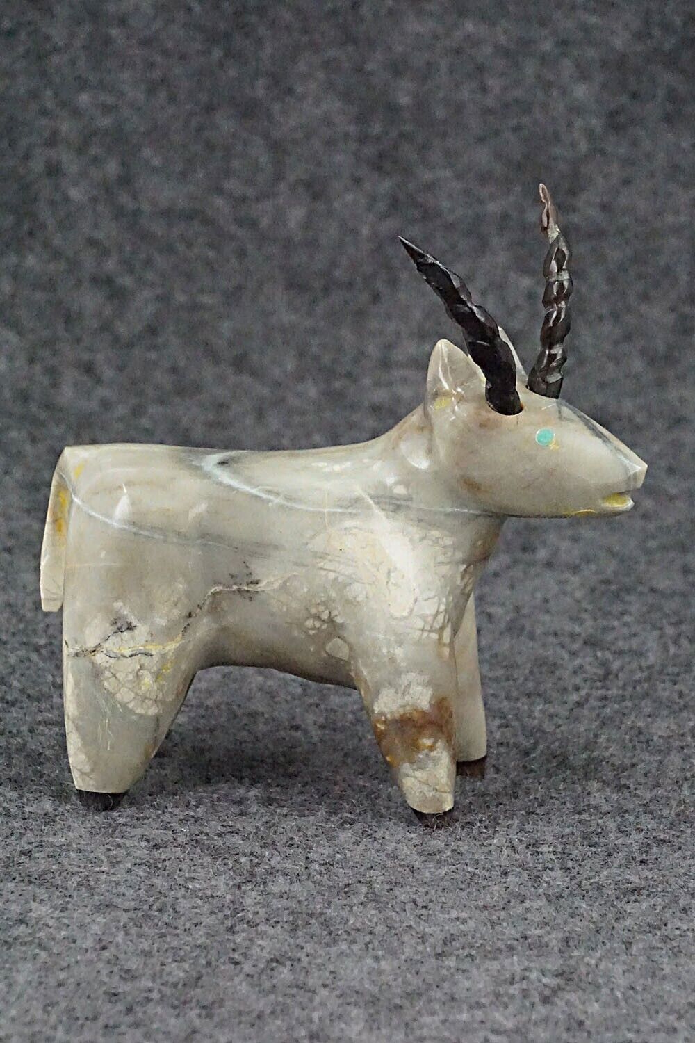 Oryx Zuni Fetish Carving - Enrike Leekya