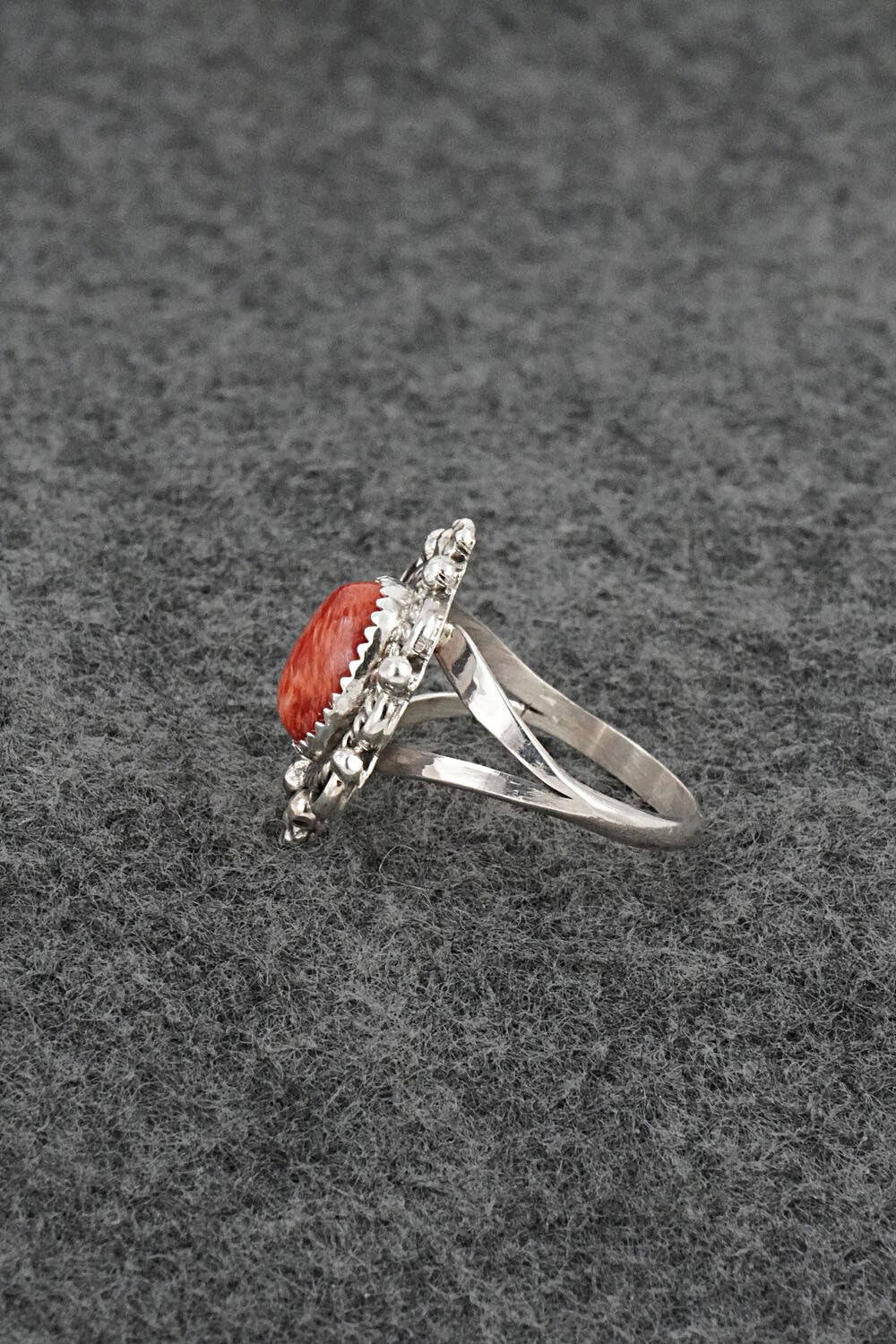 Spiny Oyster & Sterling Silver Ring - Frieda Martinez - Size 7