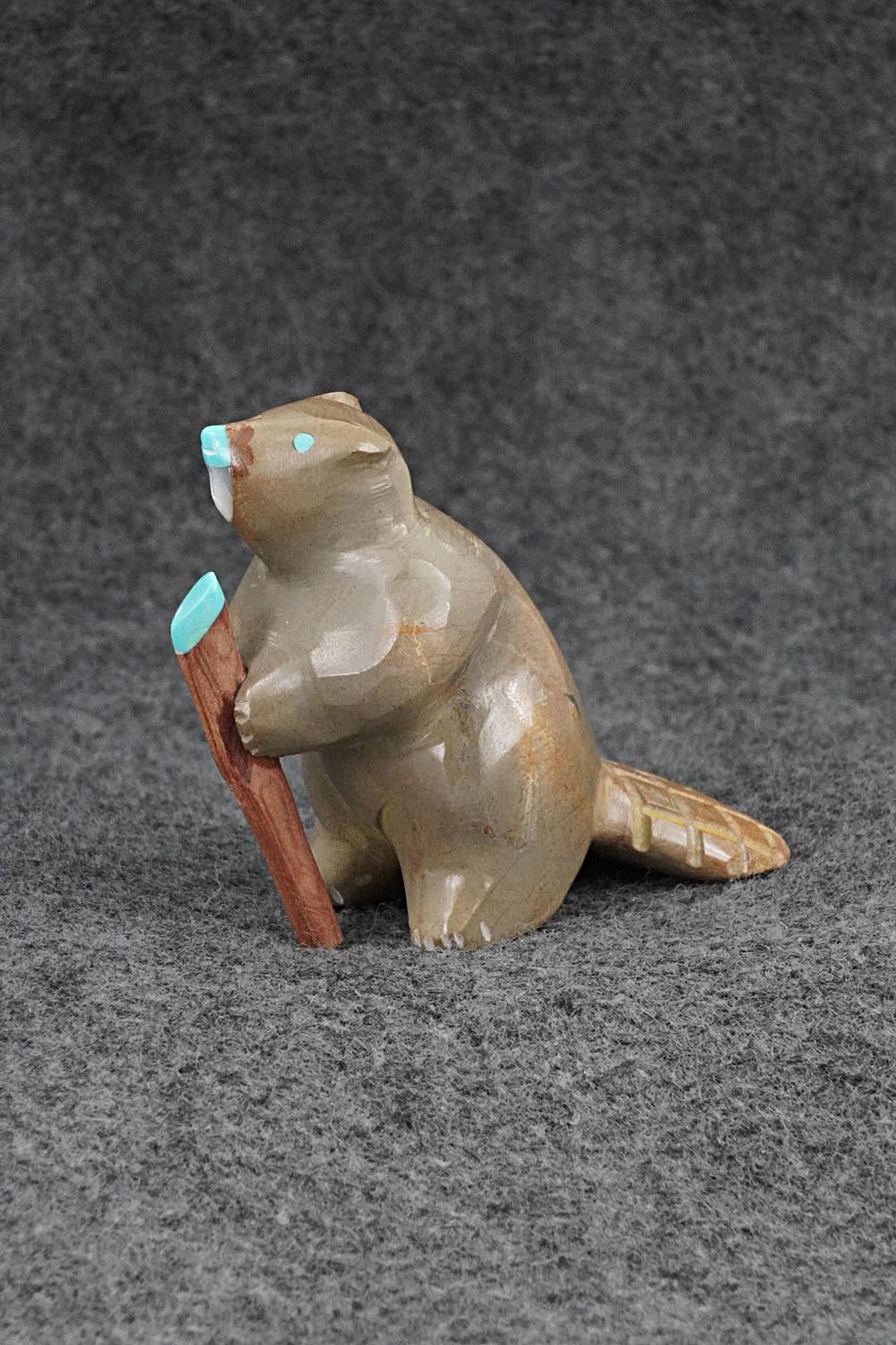 Beaver Zuni Fetish Carving - Enrike Leekya