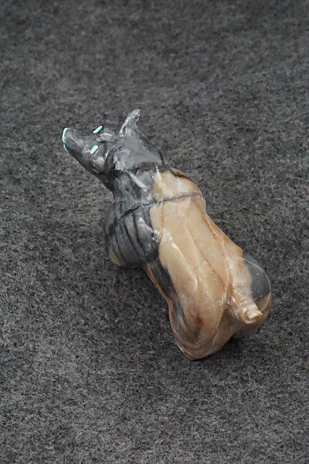 Pig Zuni Fetish Carving - Freddie Leekya