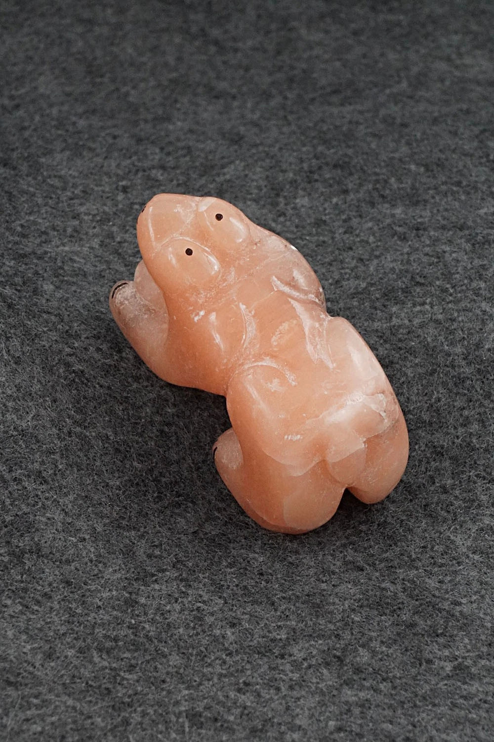 Bear Zuni Fetish Carving - Rick Kallestewa