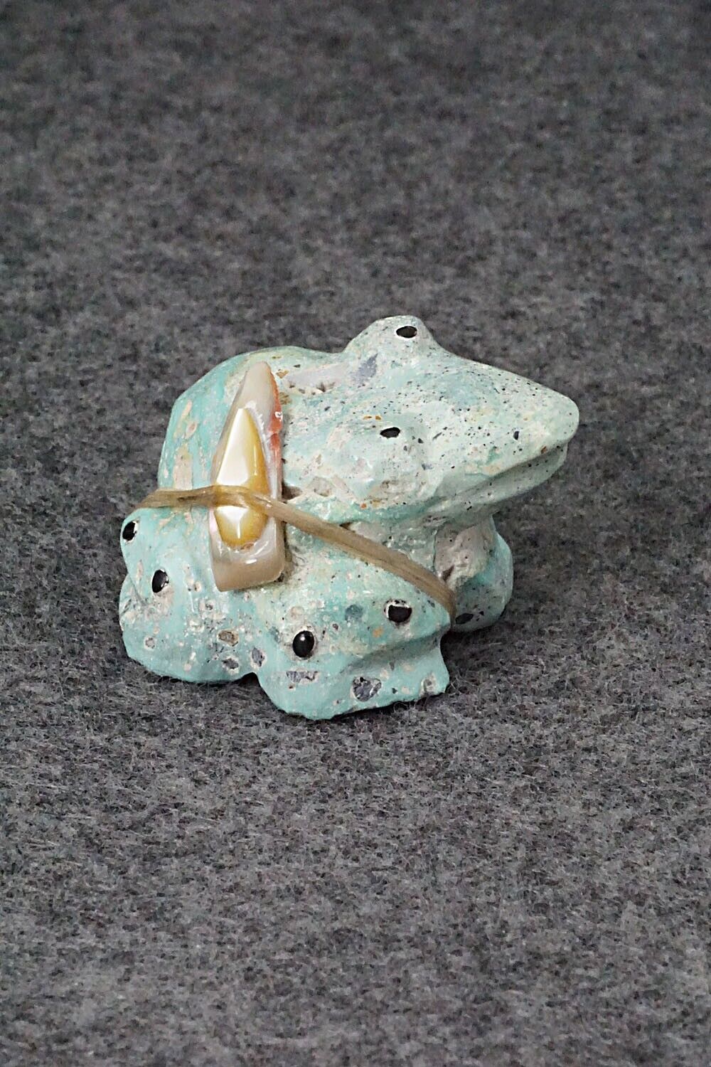 Frog Zuni Fetish Carving - Delvin Leekya
