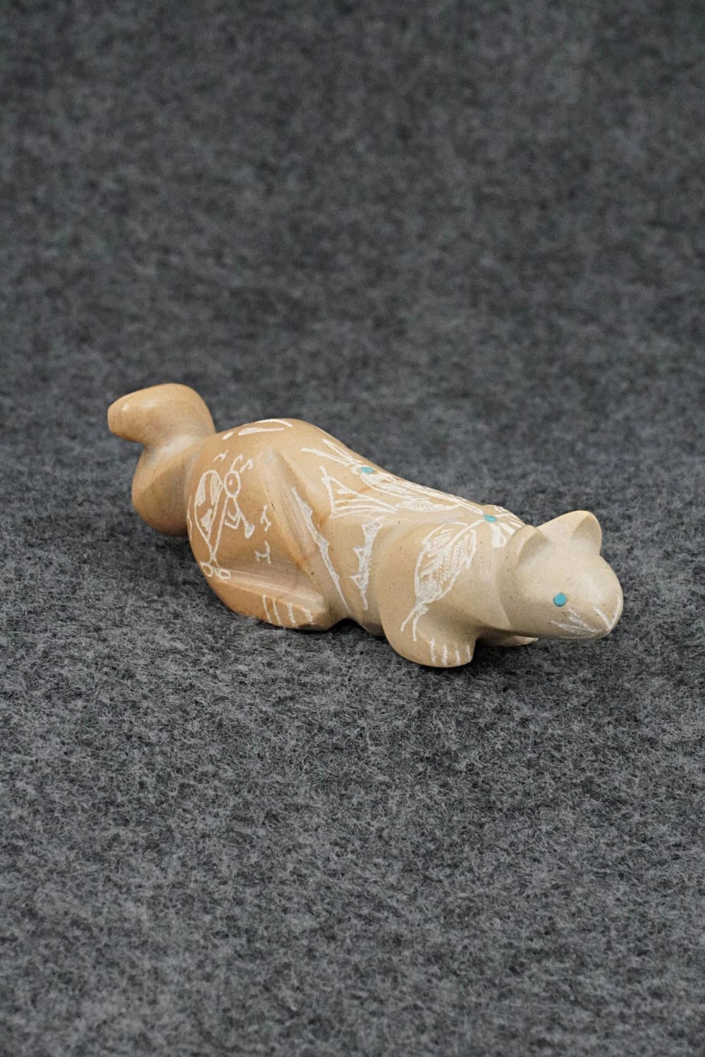Mountain Lion Zuni Fetish Carving - Adrian Cachini