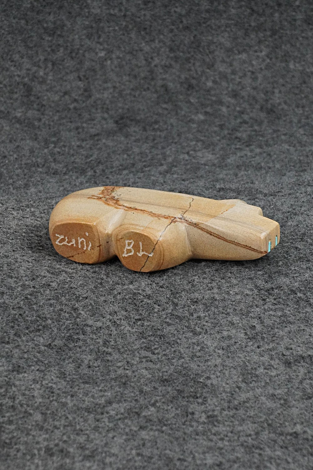 Bear Zuni Fetish Carving - Bernard Laiwakete