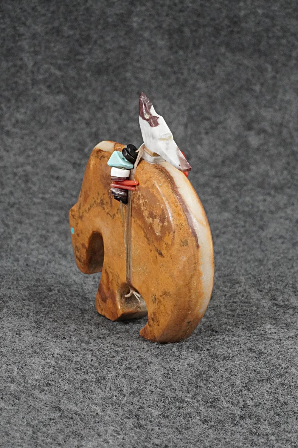 Bear Zuni Fetish Carving - Fernando Laiwakete