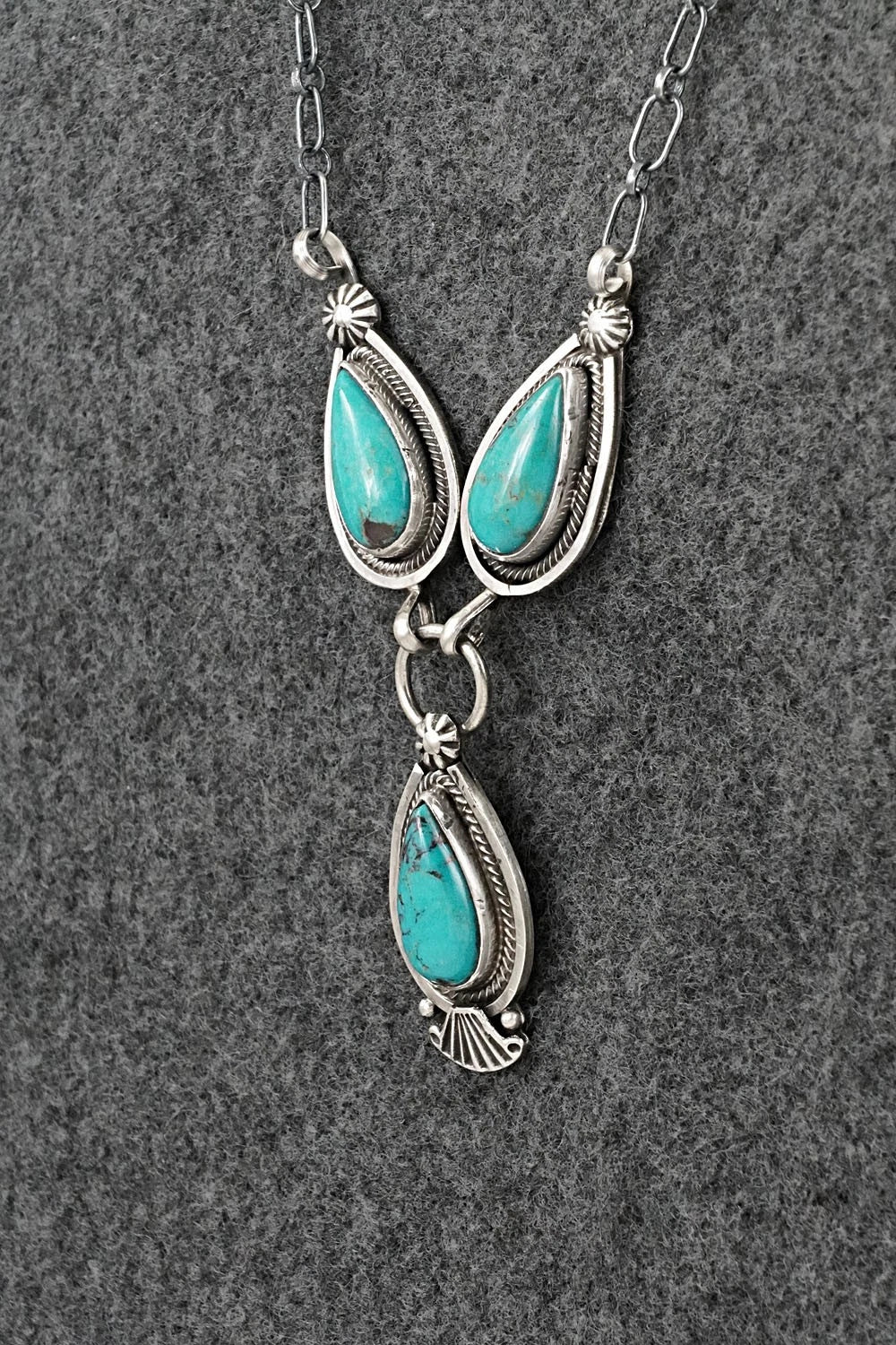 Turquoise & Sterling Silver Necklace - Verley Betone