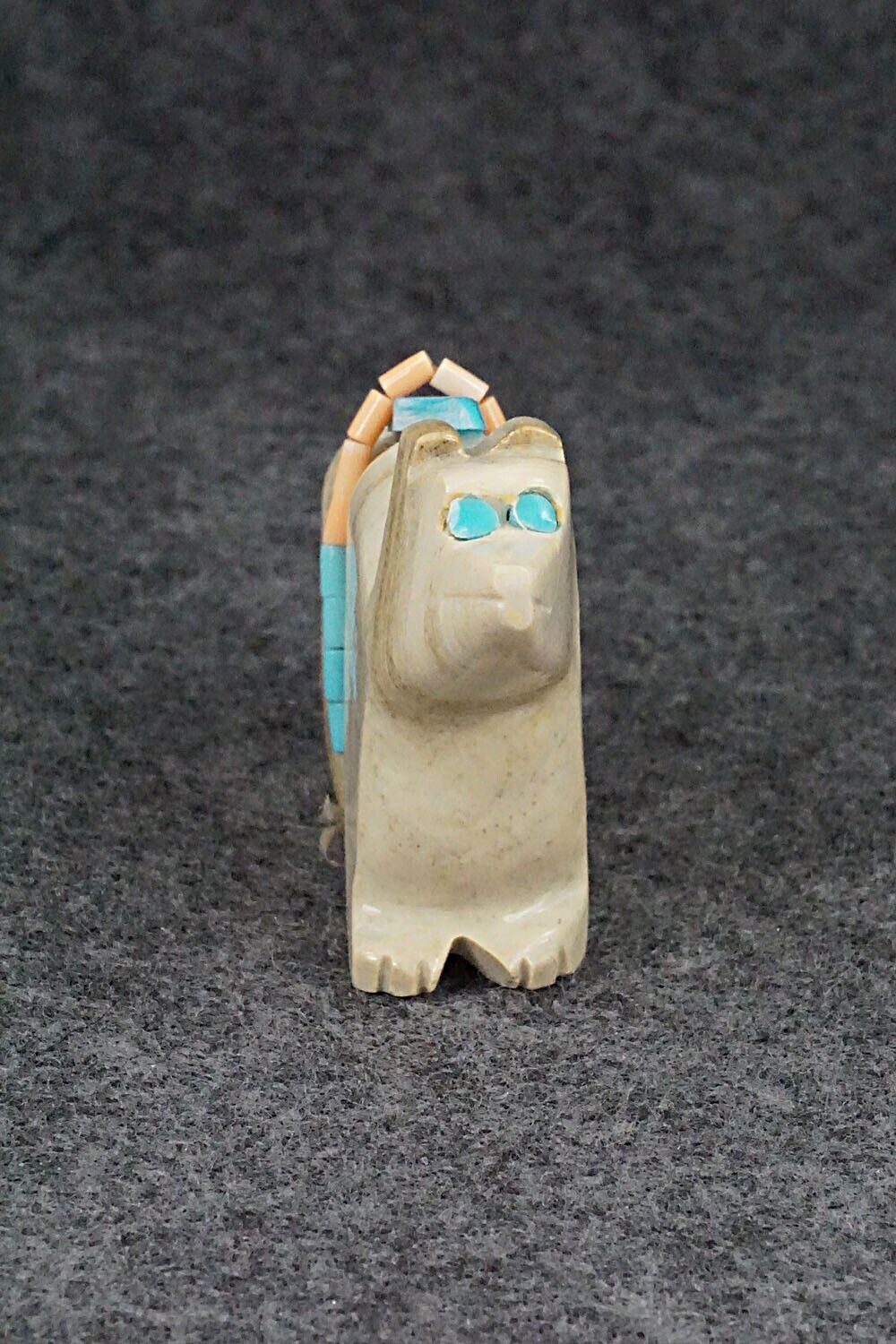 Bear Zuni Fetish Carving - Luey Cooeyate