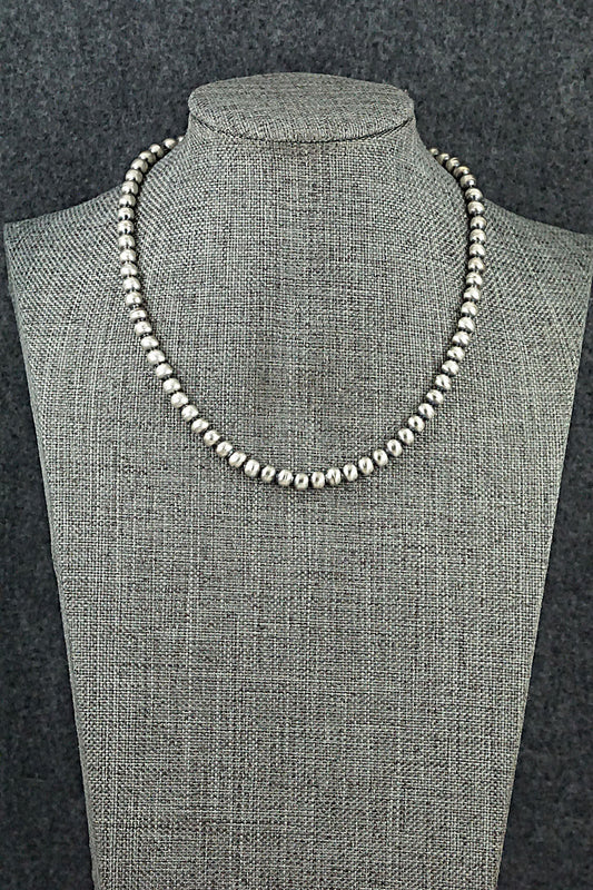 Dorinda Mariano Sterling Silver Navajo Pearl Necklace 14"