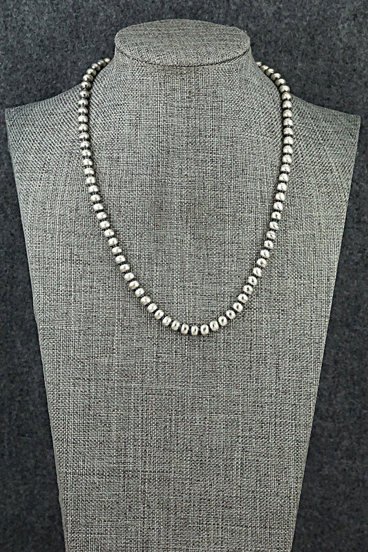 Dorinda Mariano Sterling Silver Navajo Pearl Necklace 16"