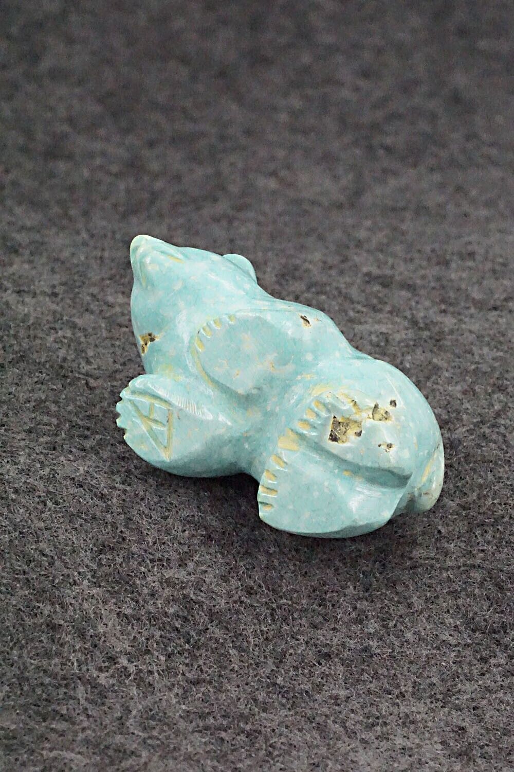 Bear Fetish Carving - Roy Davis
