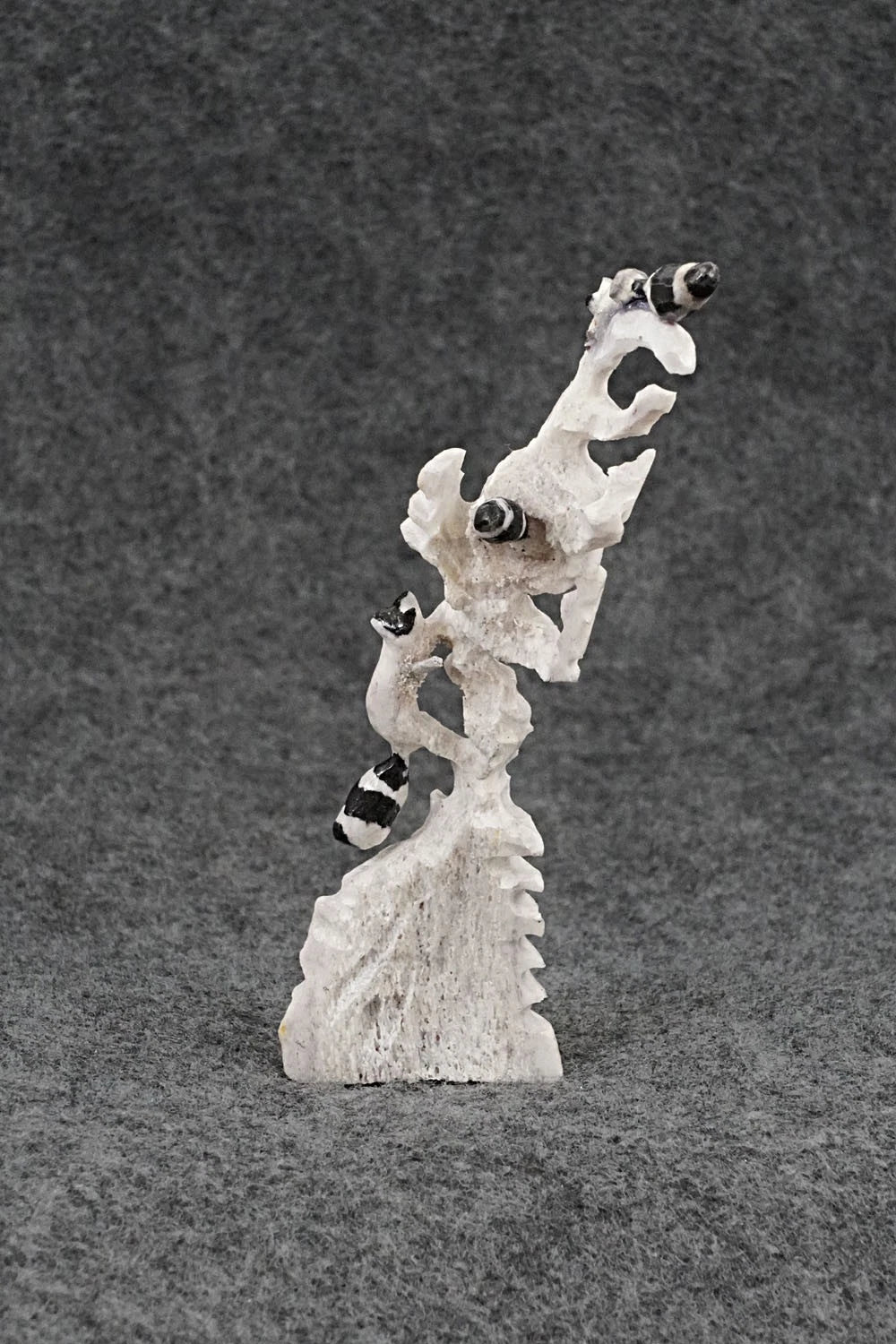 Raccoon Zuni Fetish Carving - Ruben Najera