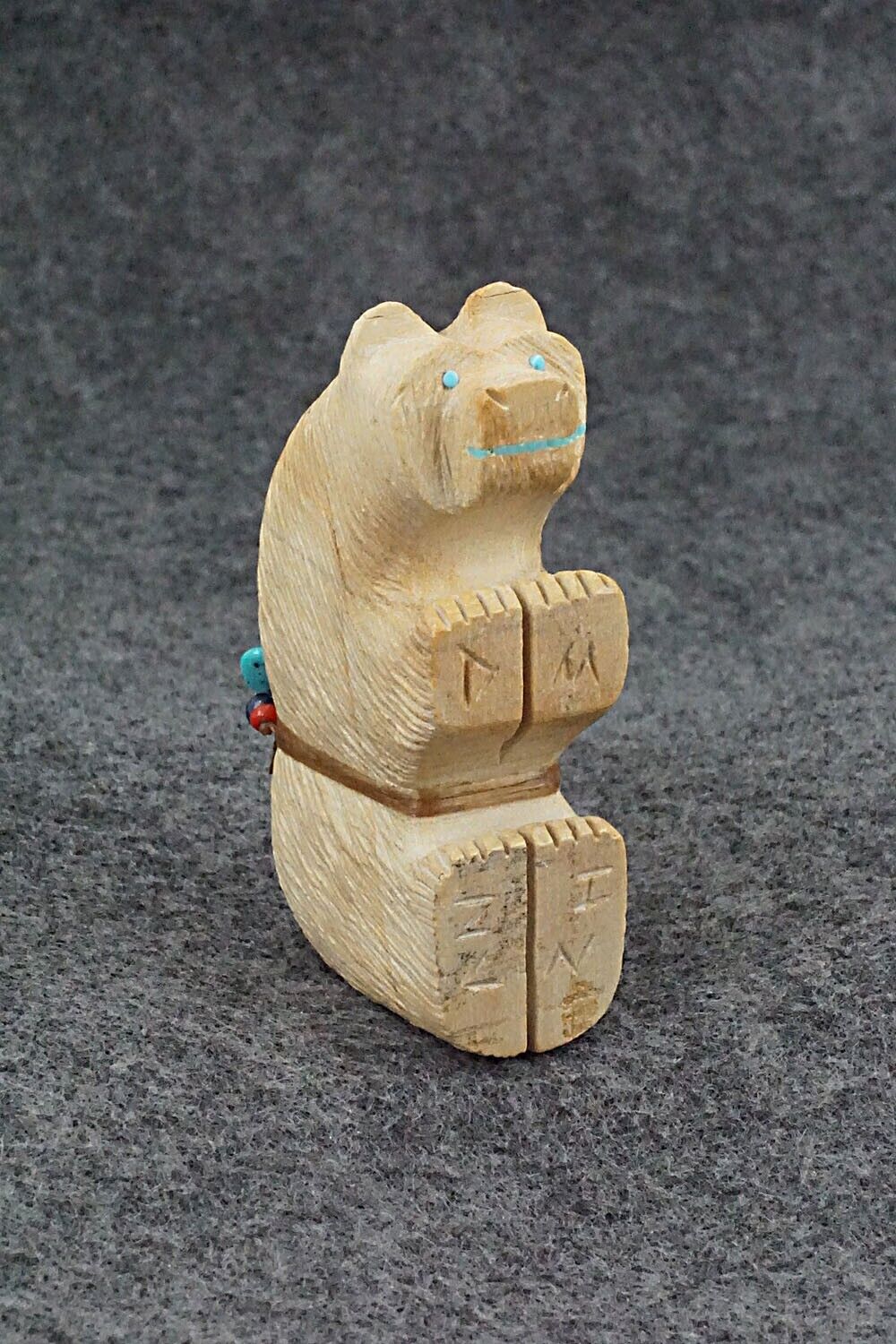 Bear Zuni Fetish Carving - Douglas Martza