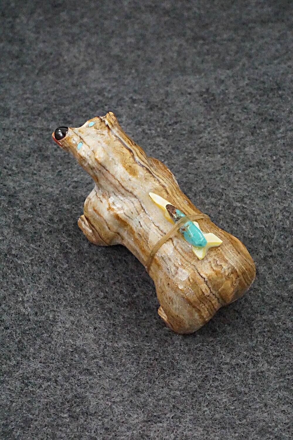Bear Zuni Fetish Carving - Freddie Leekya