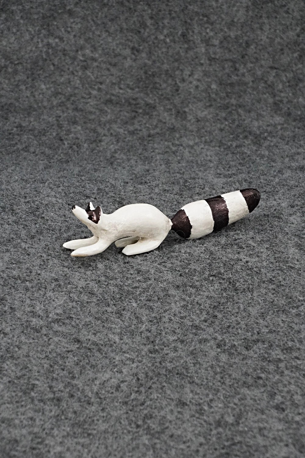 Raccoon Zuni Fetish Carving - Ruben Najera