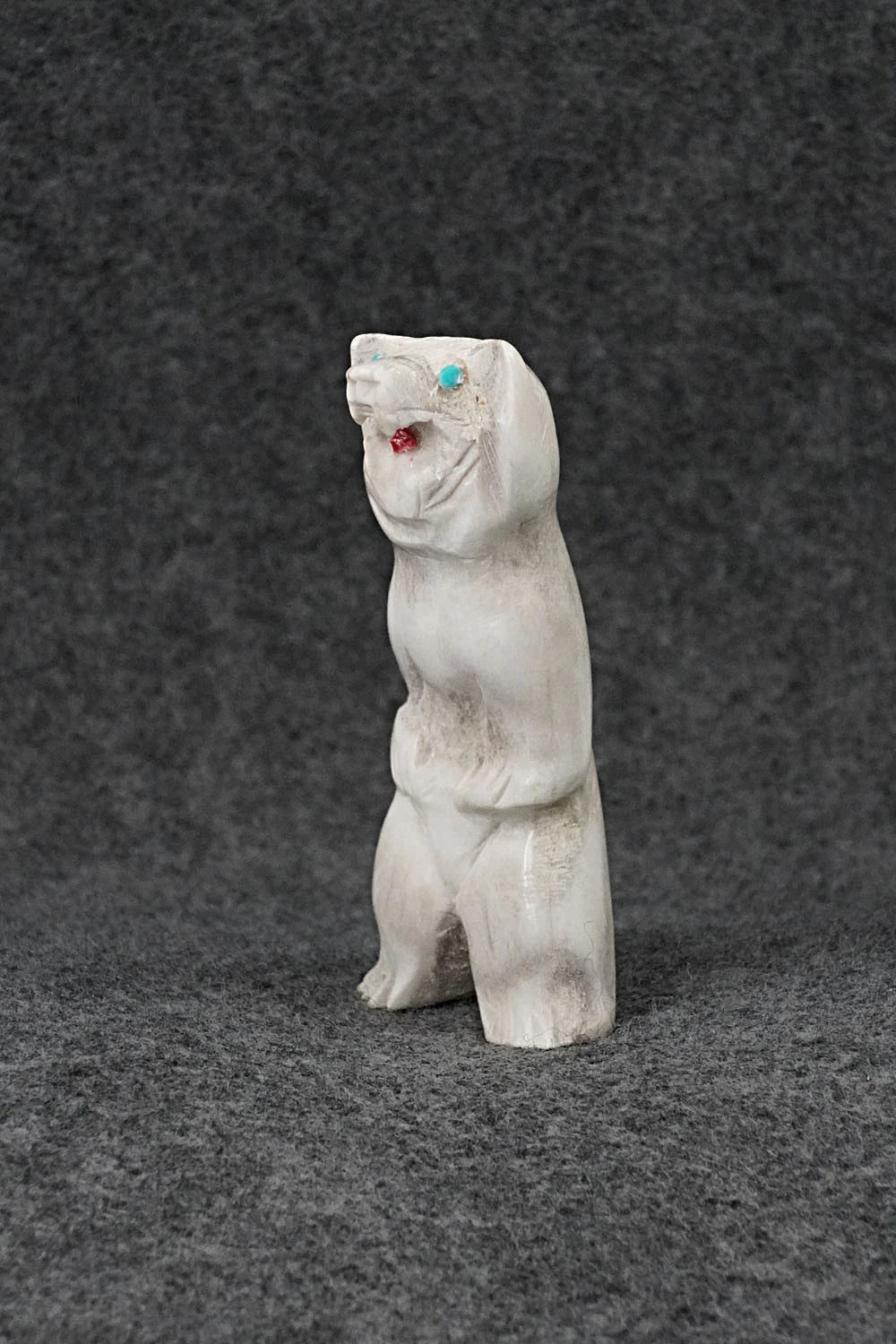 Bear Zuni Fetish Carving - Marlon Lowsayate